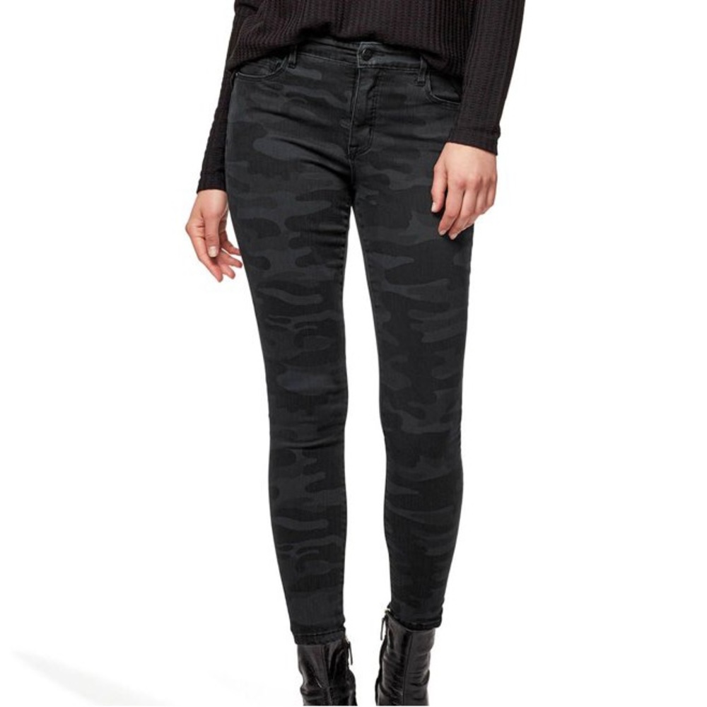 Social standard sanctuary camo ankle skinny jeans denim pants